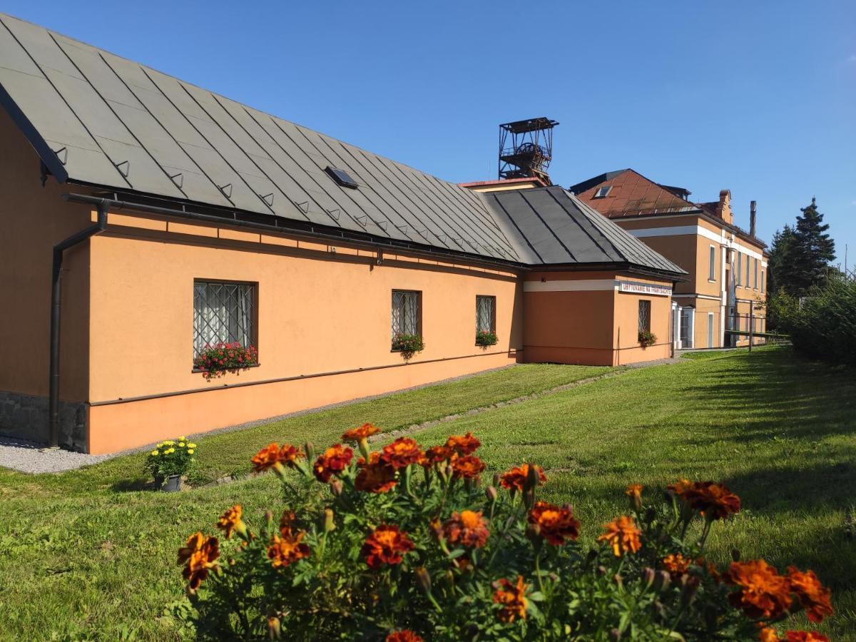 Appartement Ubytovanie Na Frantsachte à Banská Štiavnica Extérieur photo